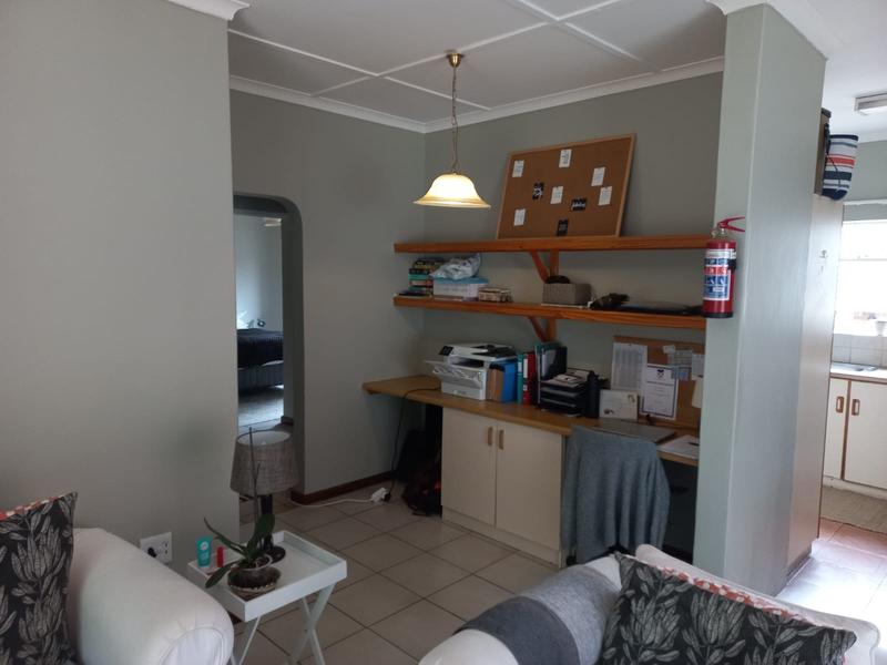 To Let 2 Bedroom Property for Rent in Grahamstown Eastern Cape